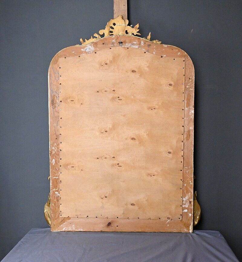 Bevelled mirror with pediment, Louis XV style – 2nd half of the 19th century