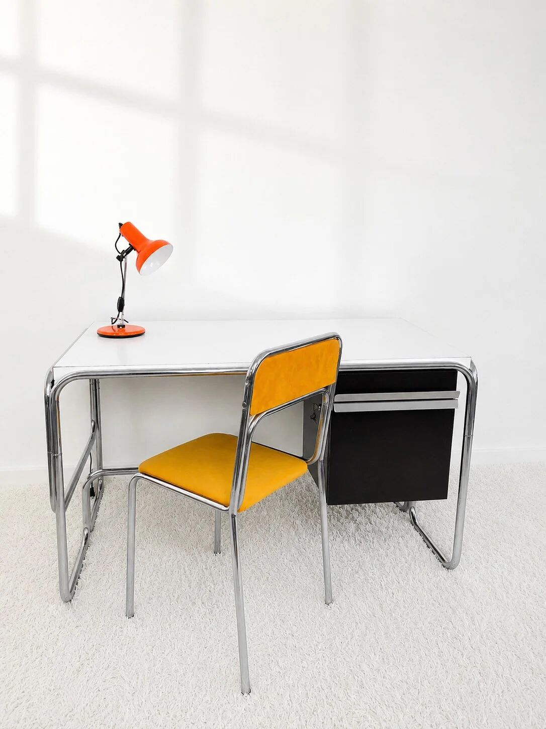 Bauhaus metal desk. 70s