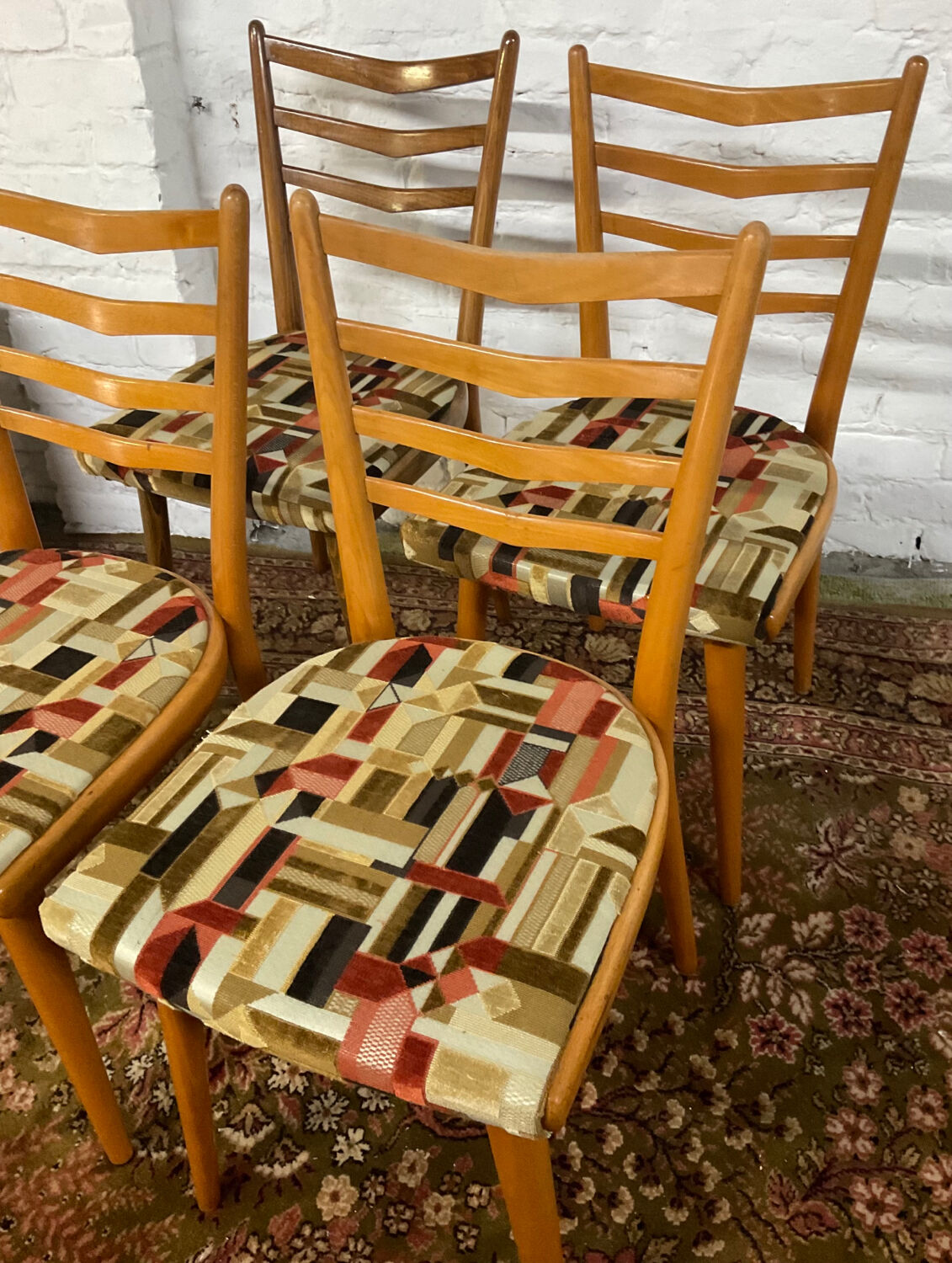 Series of 4 Scandinavian chairs from the 50s and 60s