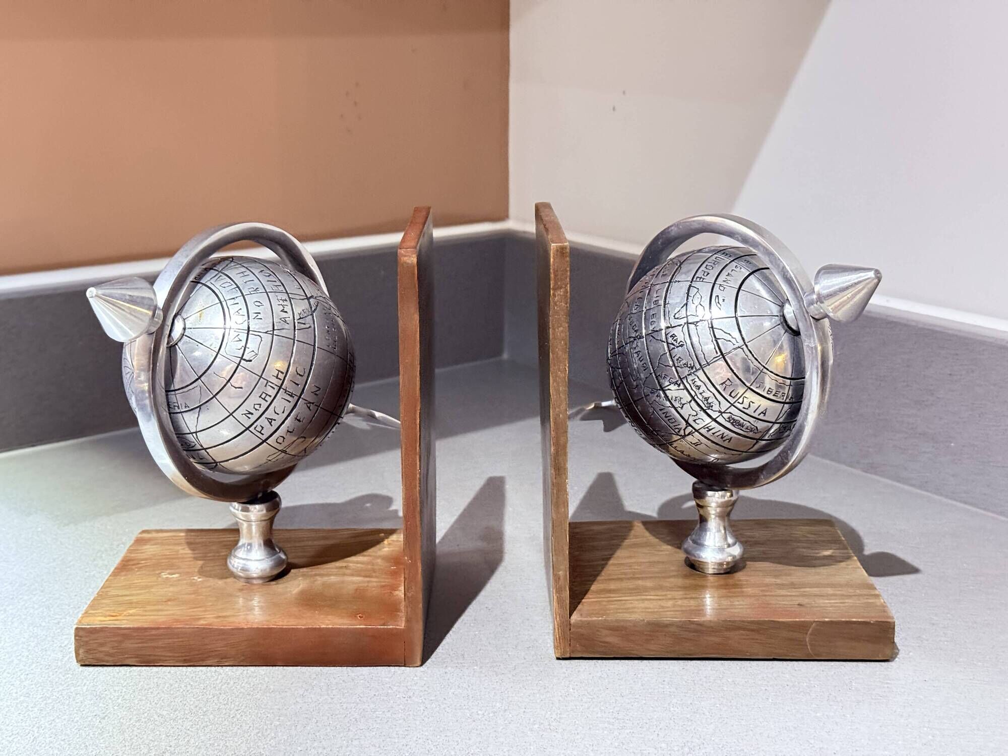 Pair of 20th Century Atlas Globe Bookends Metal & Wood Decorative Book Holders