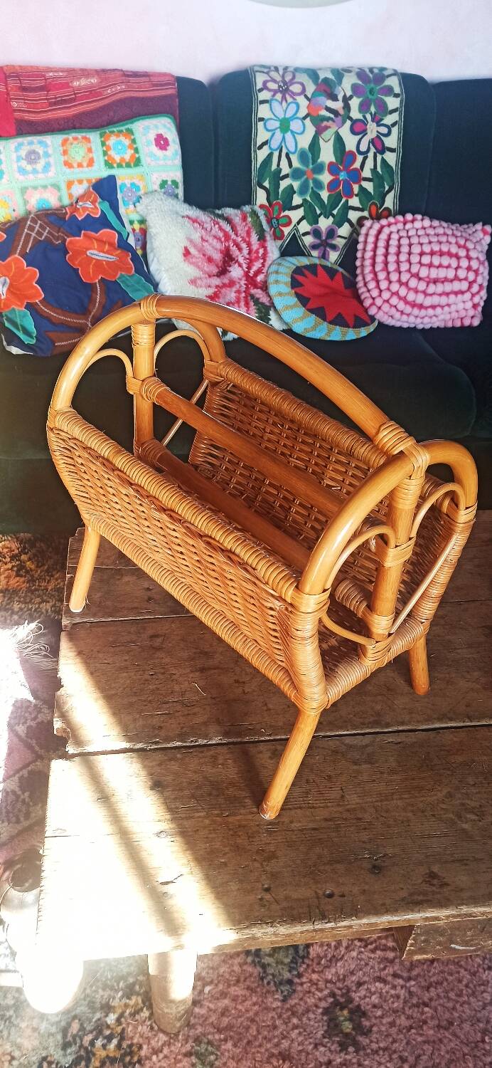 Rattan magazine rack