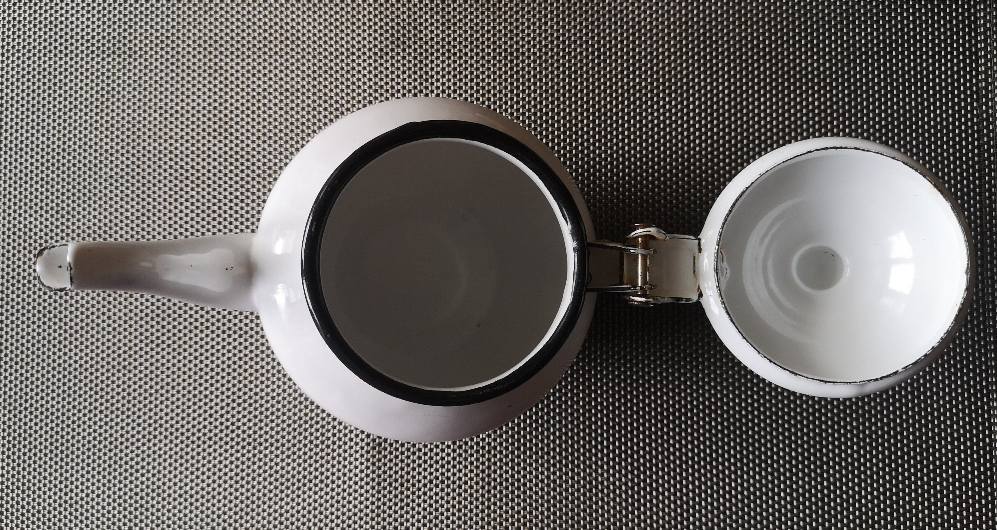 Enamelled metal teapot from the 1960s/1970s