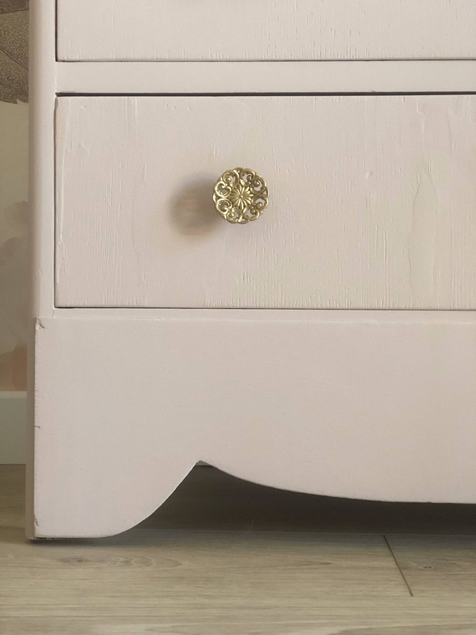 Vintage chest of drawers revisited in old powder pink