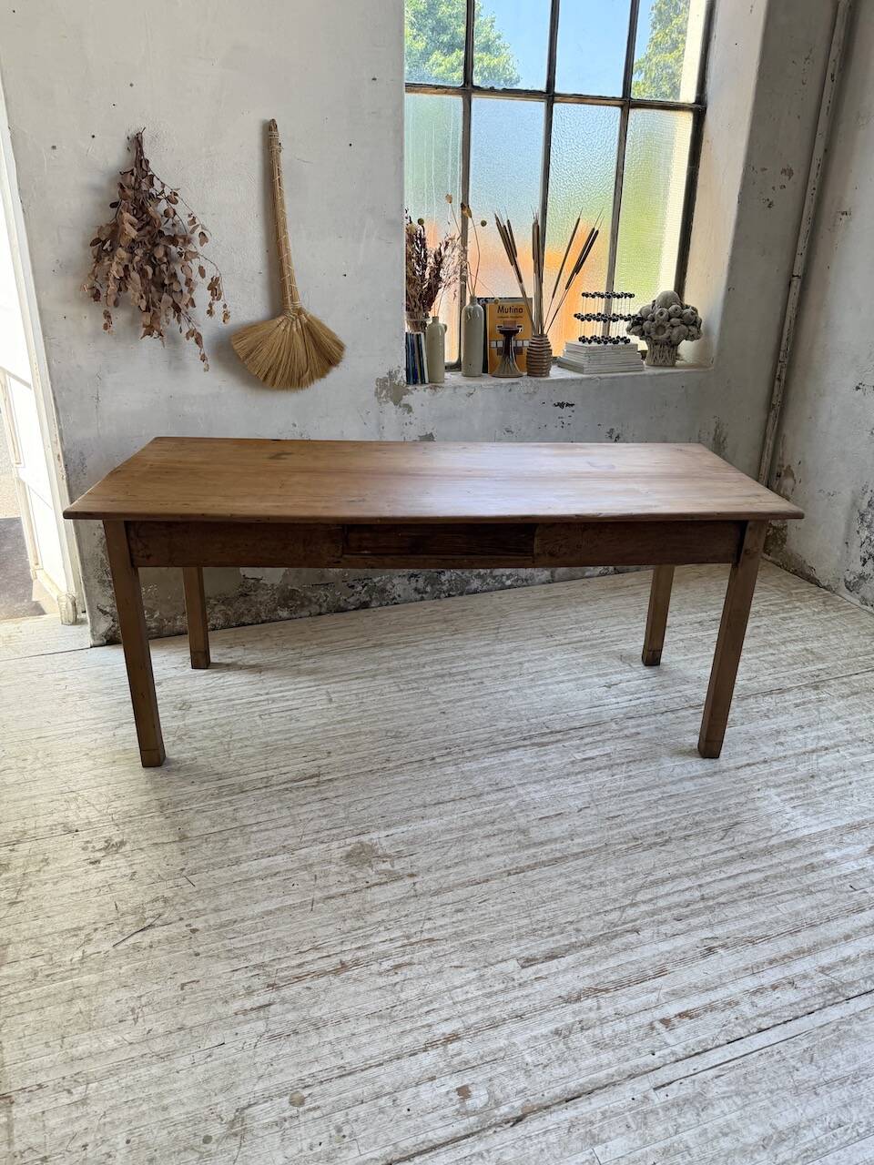Cherry farmhouse table 1m8