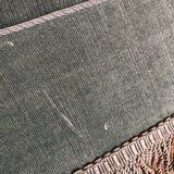 Velvet pouf with fringes