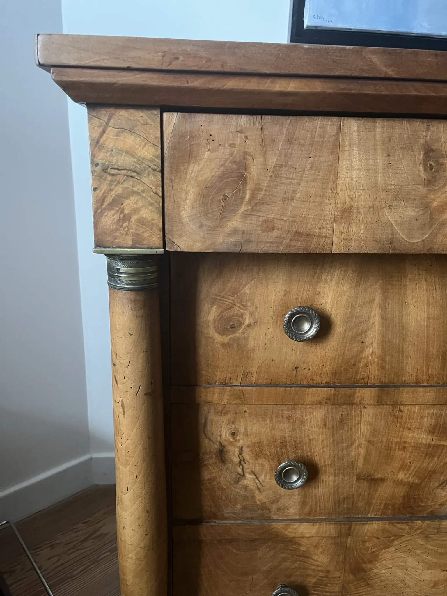 Empire commode