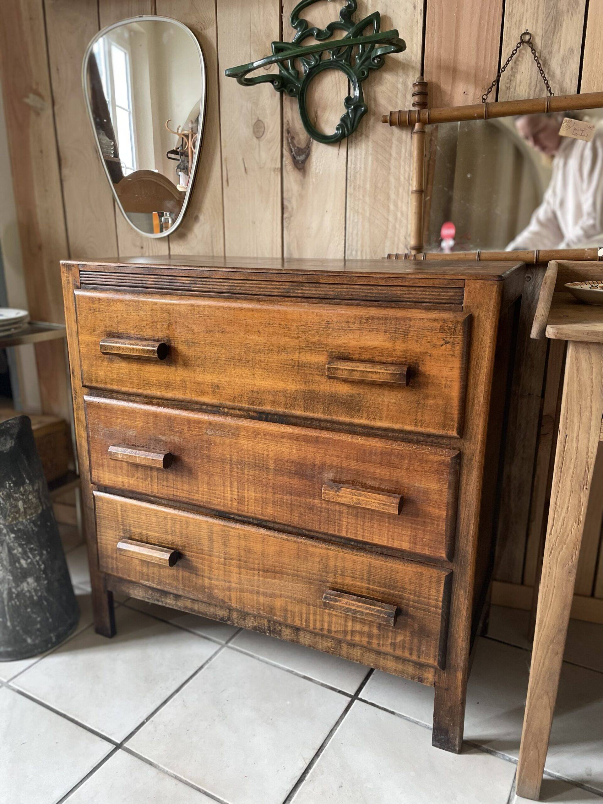 Vintage Art Deco chest of drawers