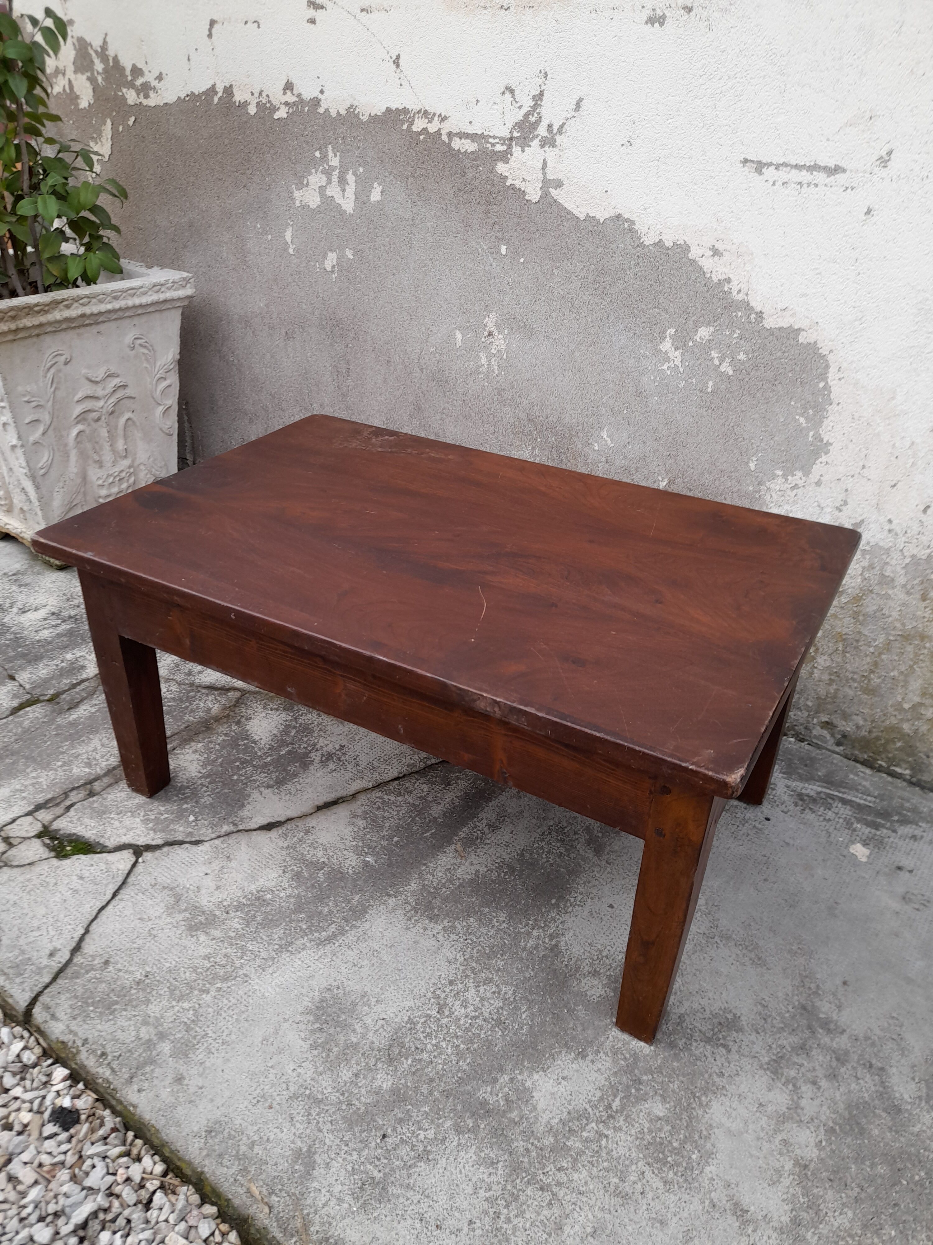 Table basse de ferme rustique 1900 en Fruitier