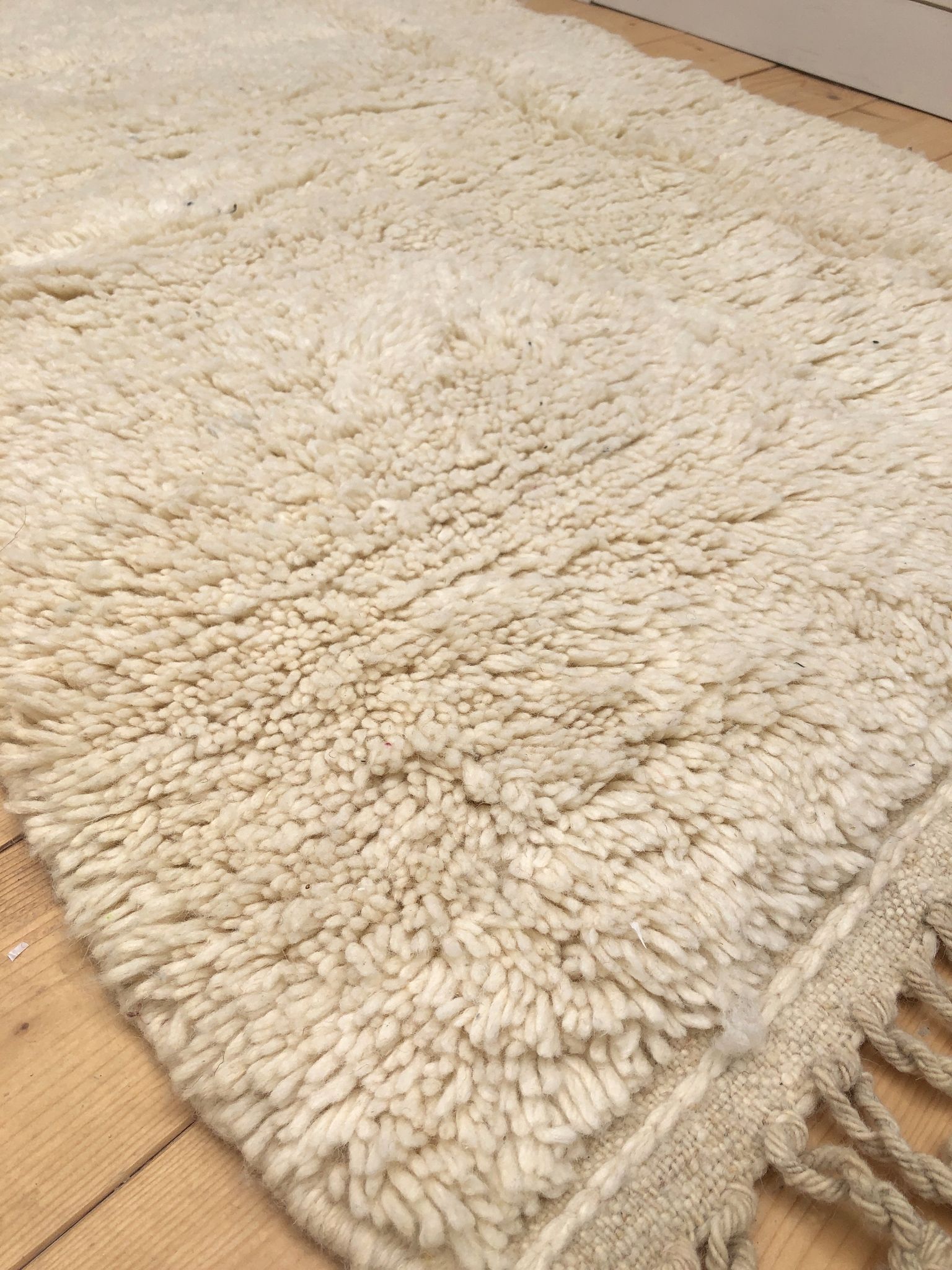 Moroccan berber carpet beni ouarain natural ecru uni 1, 42x0, 97m