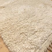 Moroccan berber carpet beni ouarain natural ecru uni 1, 42x0, 97m