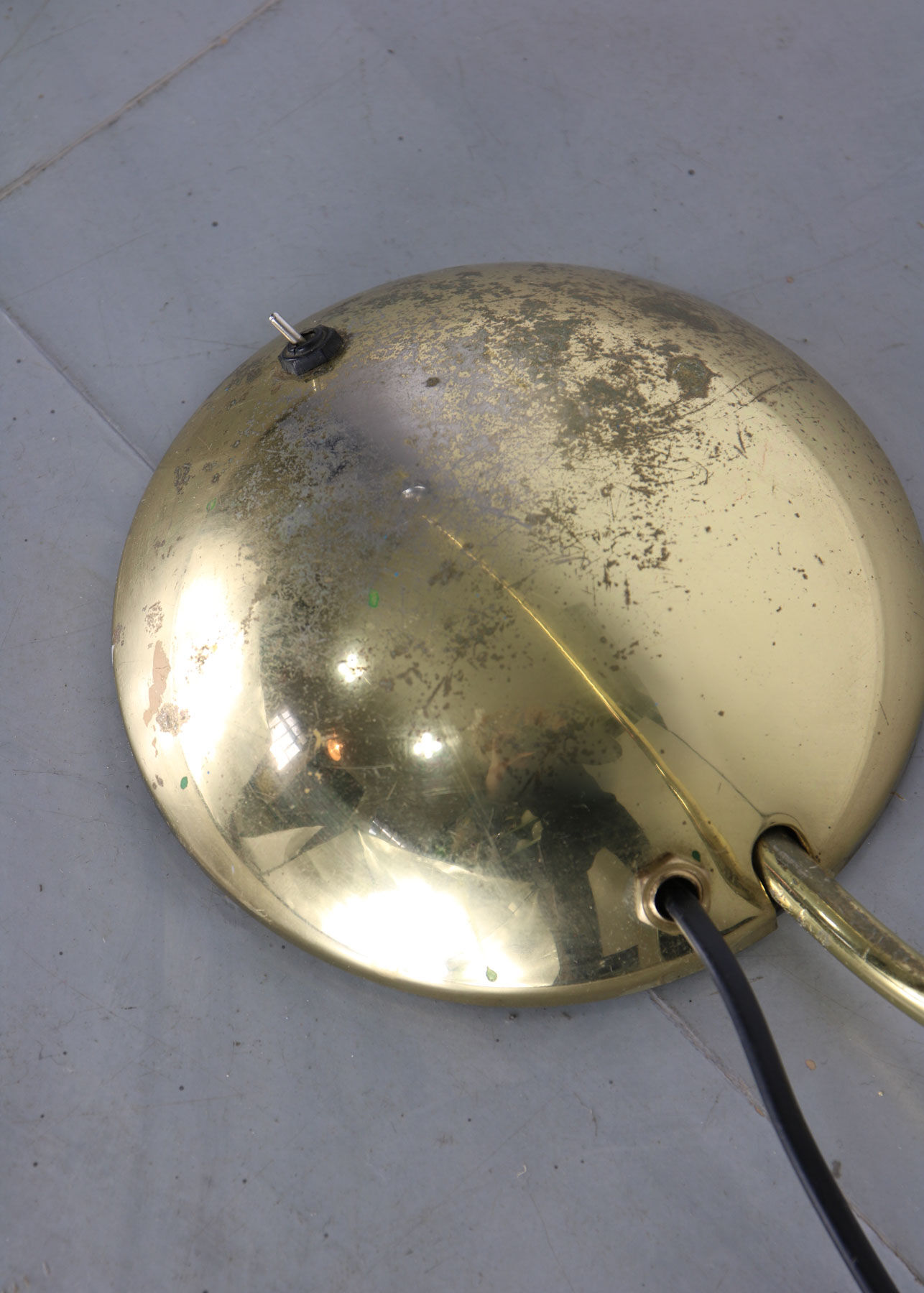 Vintage golden arc table lamp from meblo, 80s