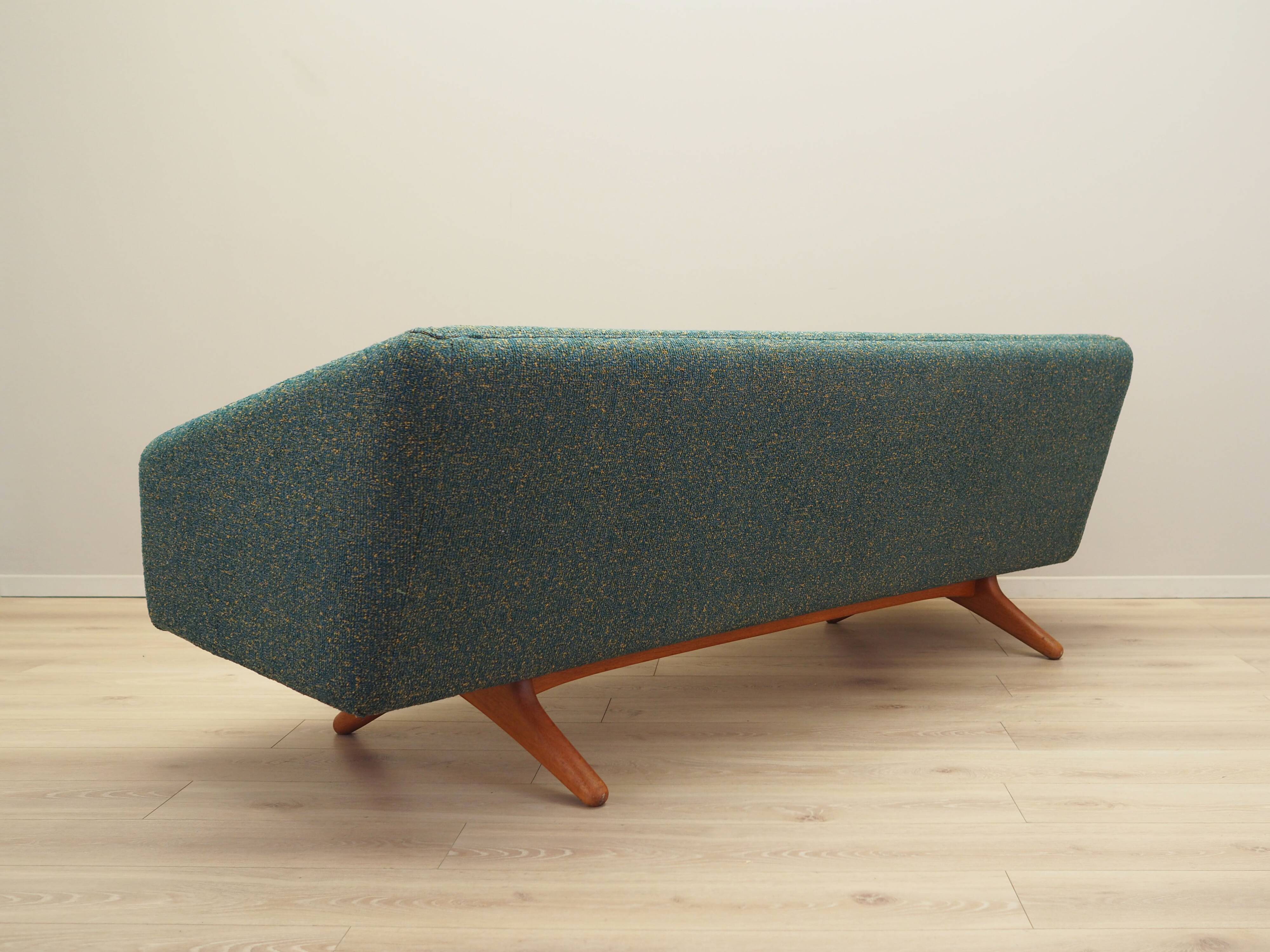 Canapé vert mélangé, design danois, années 1960, fabricant : A. Mikael Laursen.