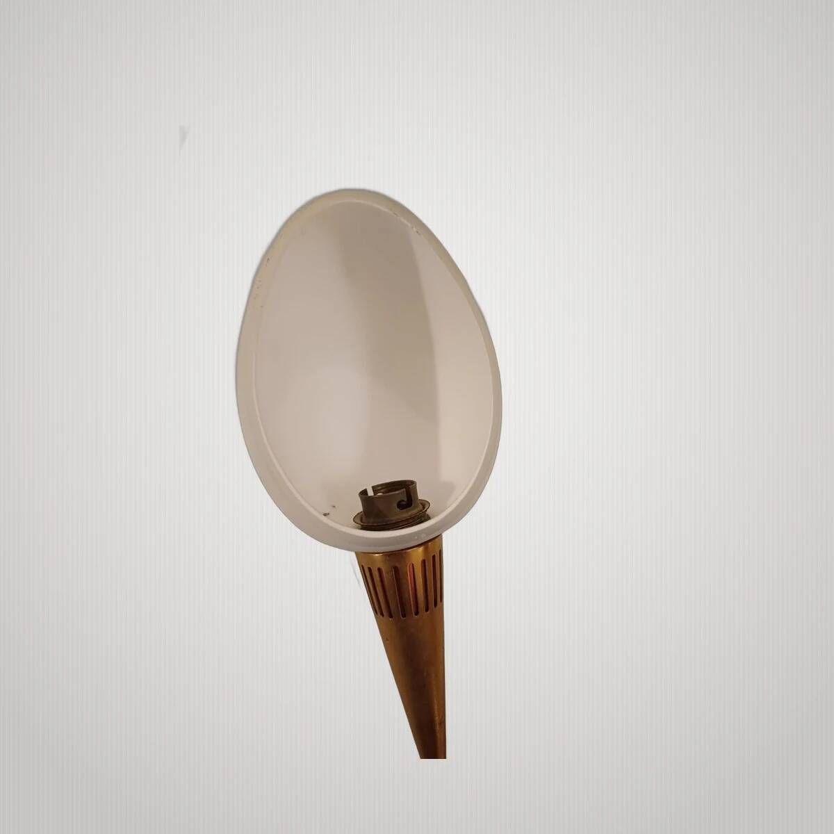 Beautiful is the impressive wall light offered by the house of luminaire arlus year.