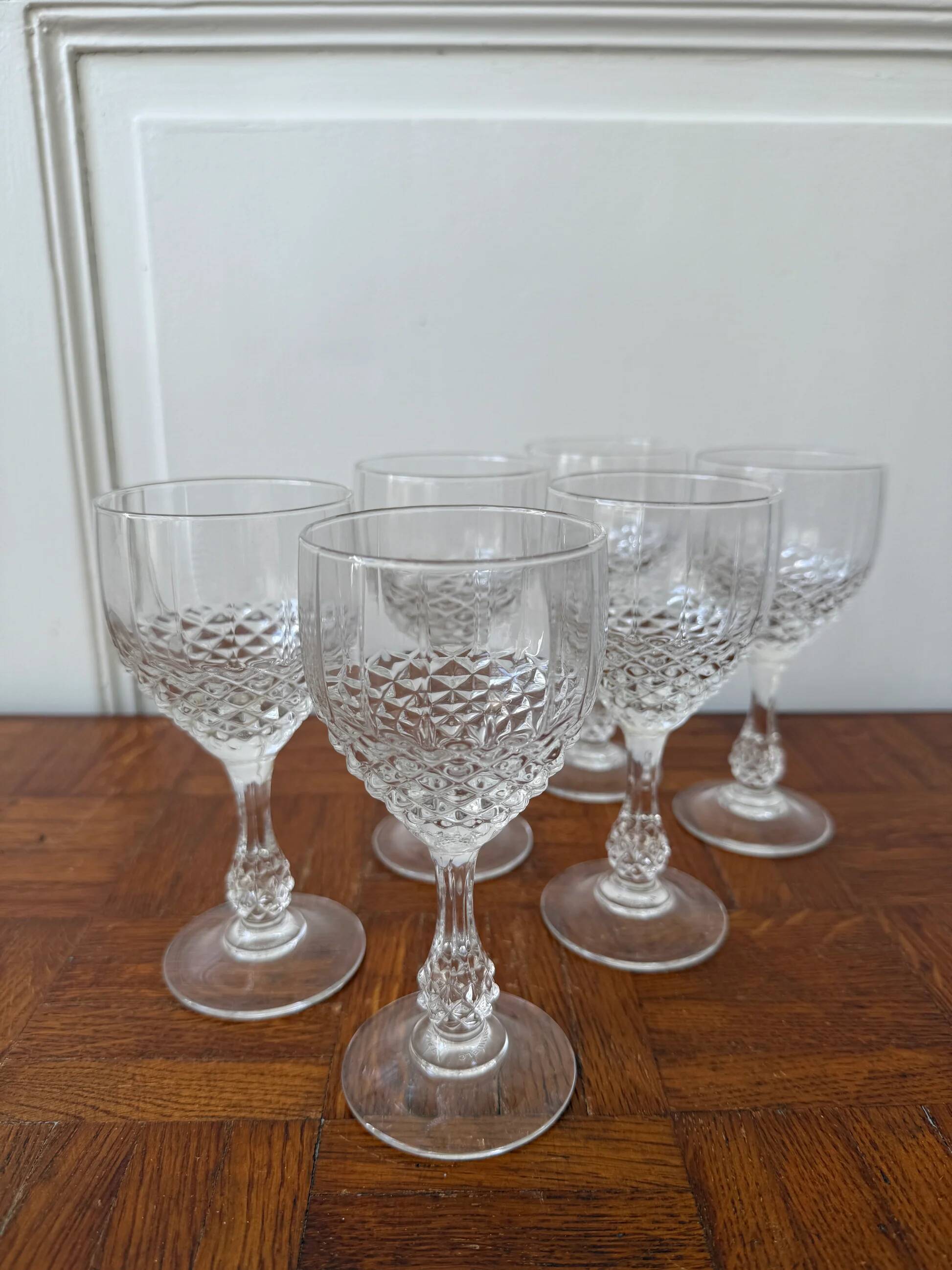 Set of 6 Luminarc wine glasses - Made in France
