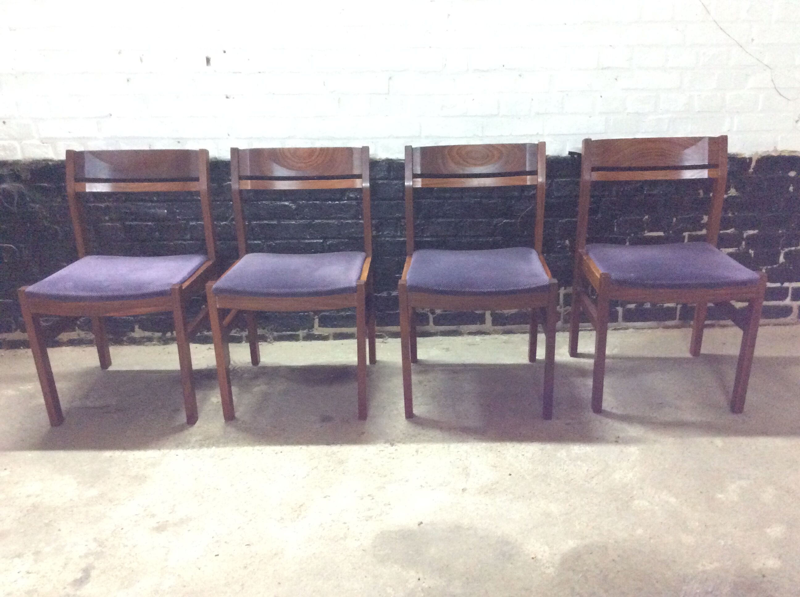 Set of 4 chairs