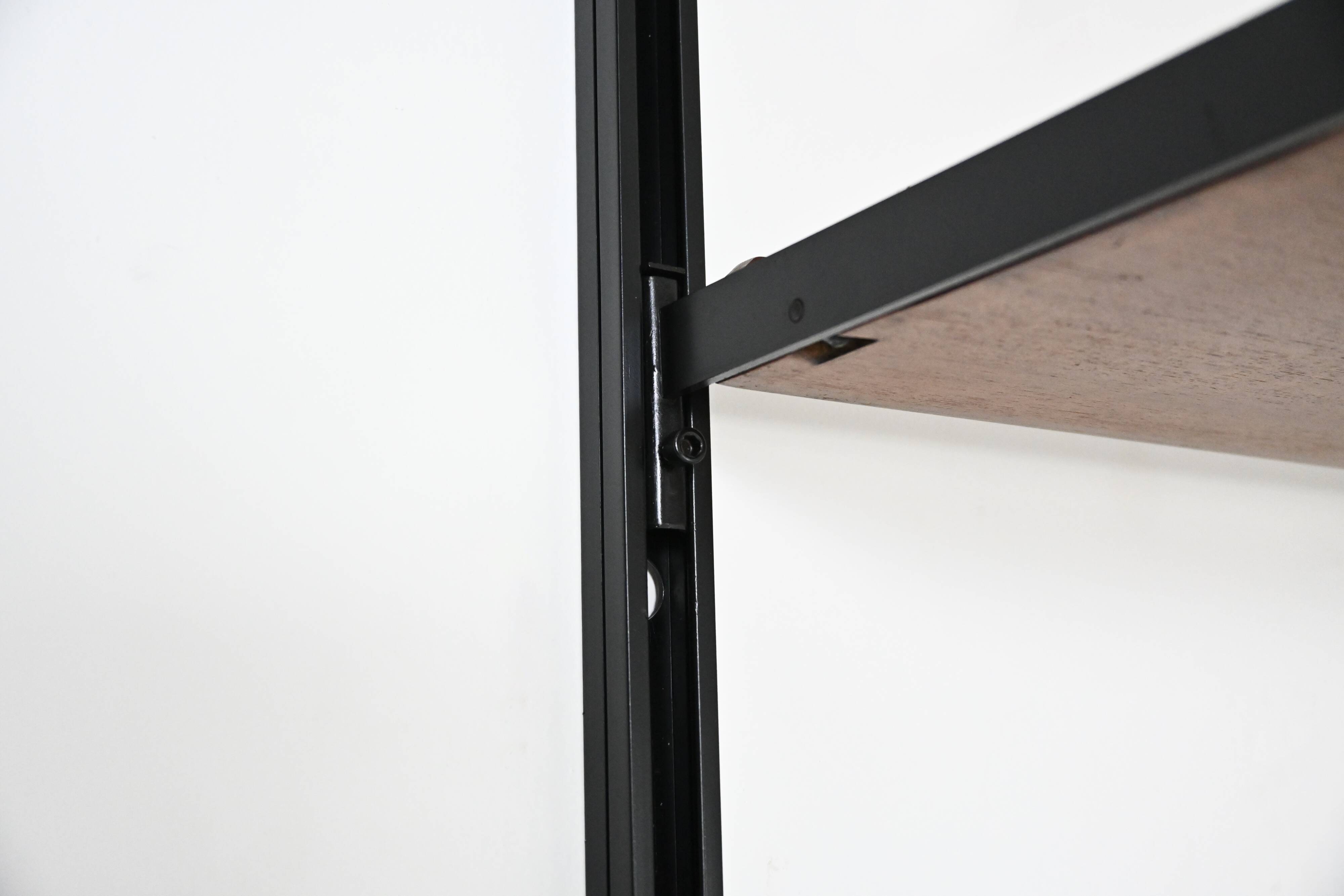 E22 wall library by Osvaldo Borsani for Tecno, 1950s