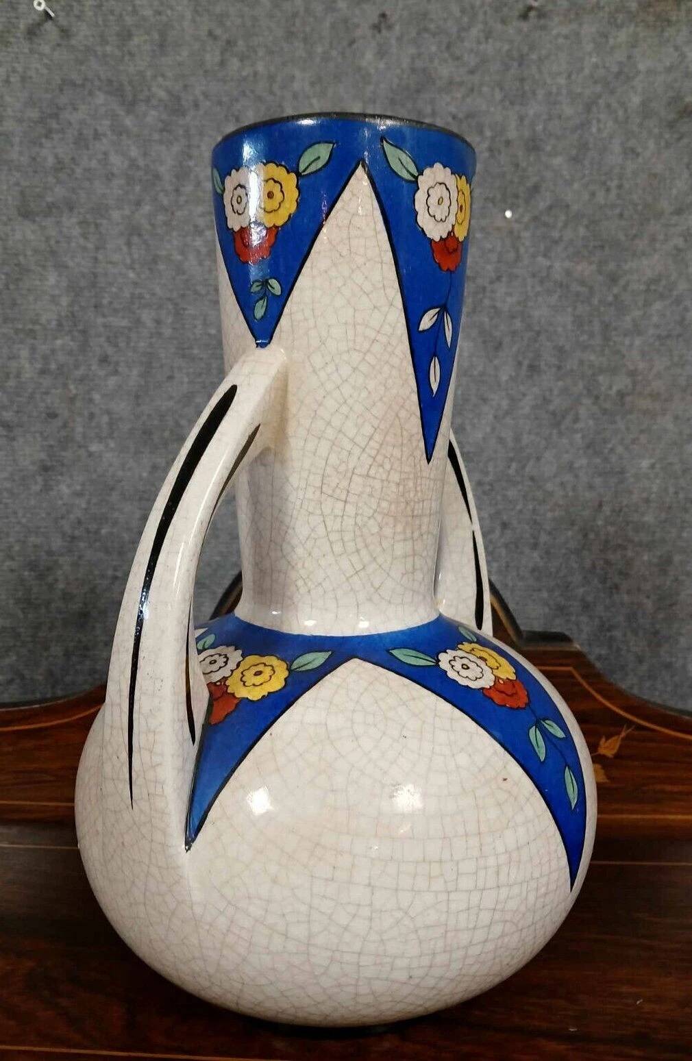 Large Art Deco period vase: Cracked ceramic print