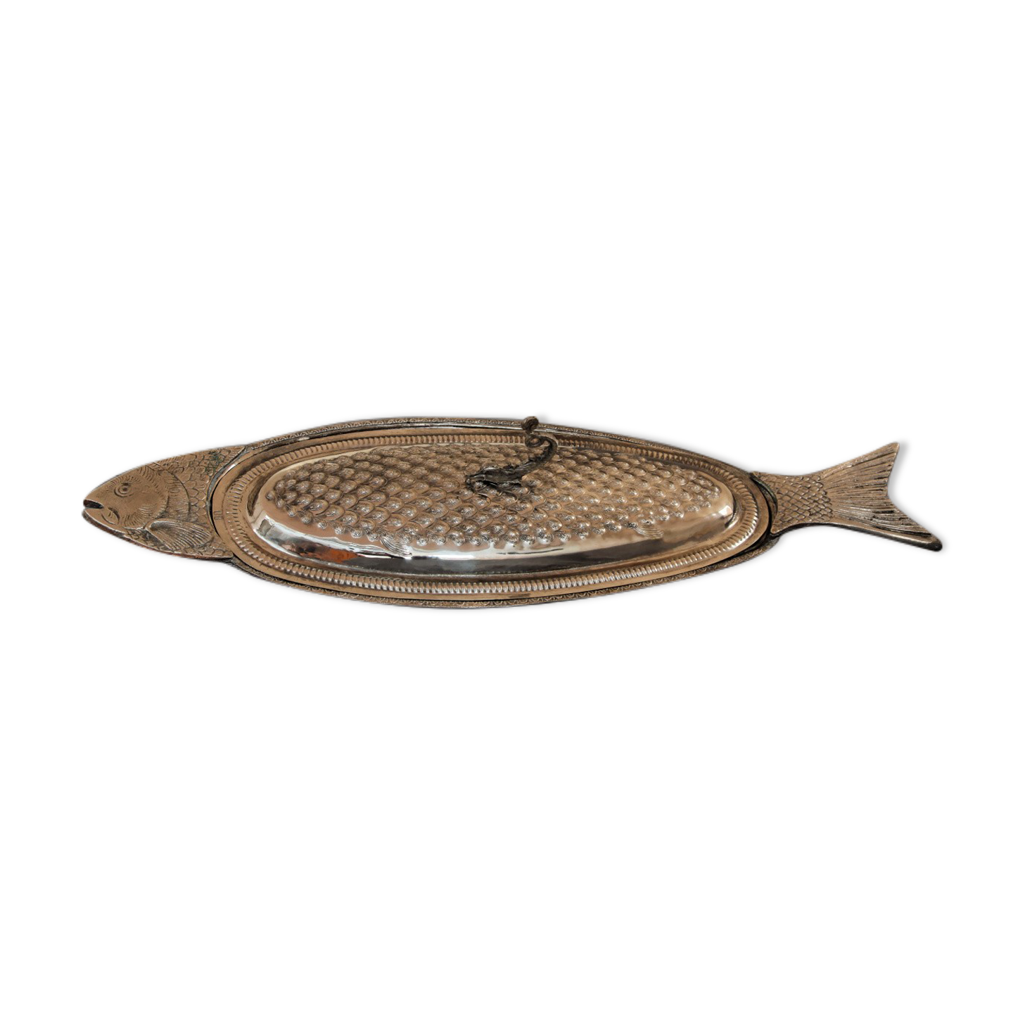 Ancient fish dish in silver metal