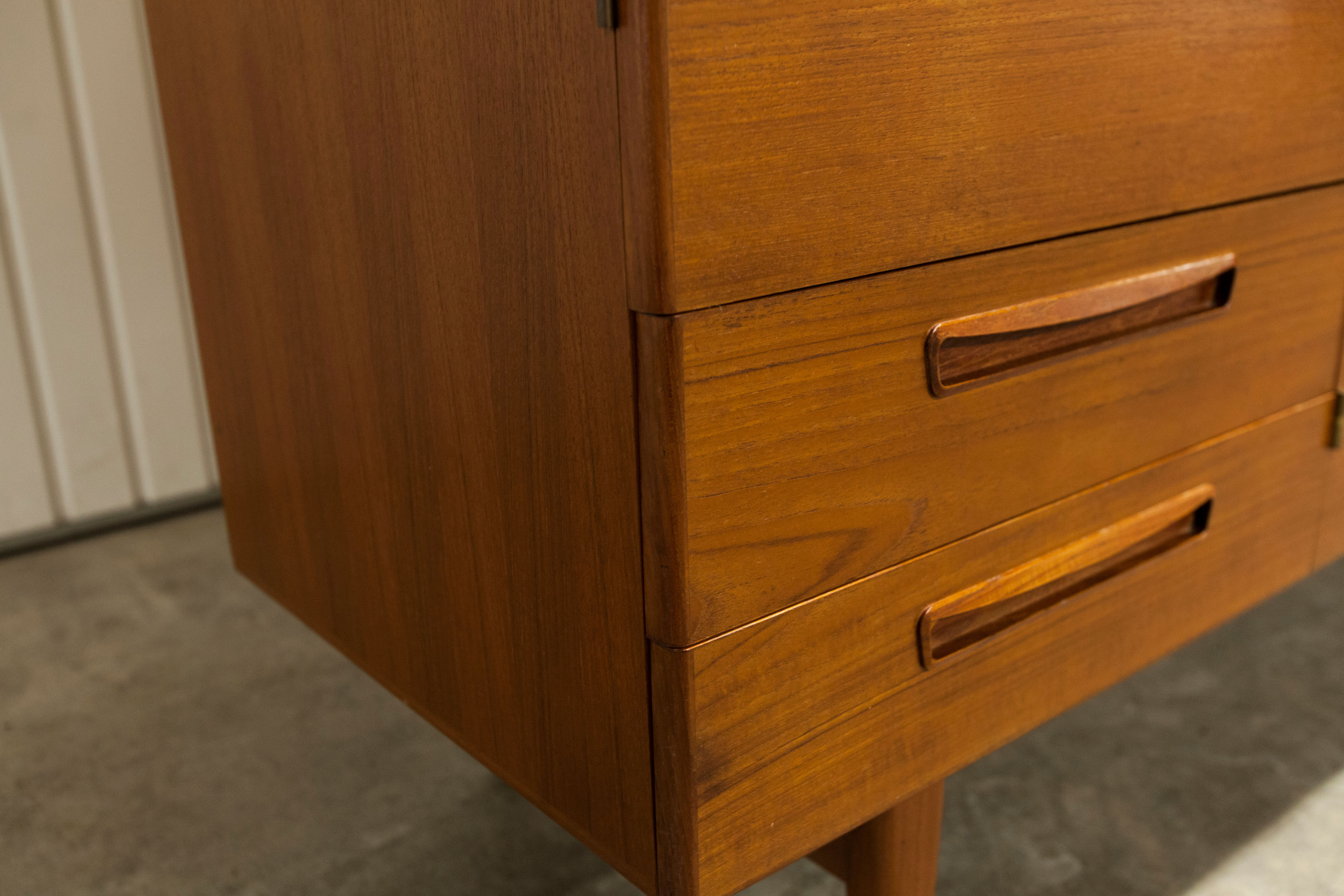 Danish Scandinavian wardrobe signed Sven Ellekaer 1960 3 doors 2 drawers with mounting plan