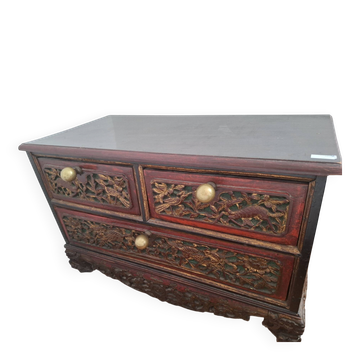 Chinese chest with 3 drawers