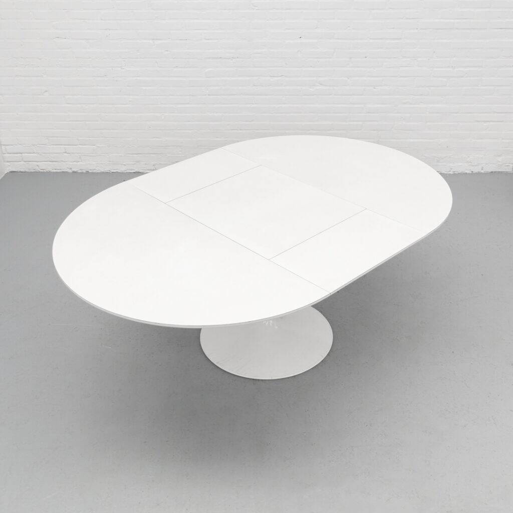 Extendable custom Knoll Tulip Dining Table, 1980