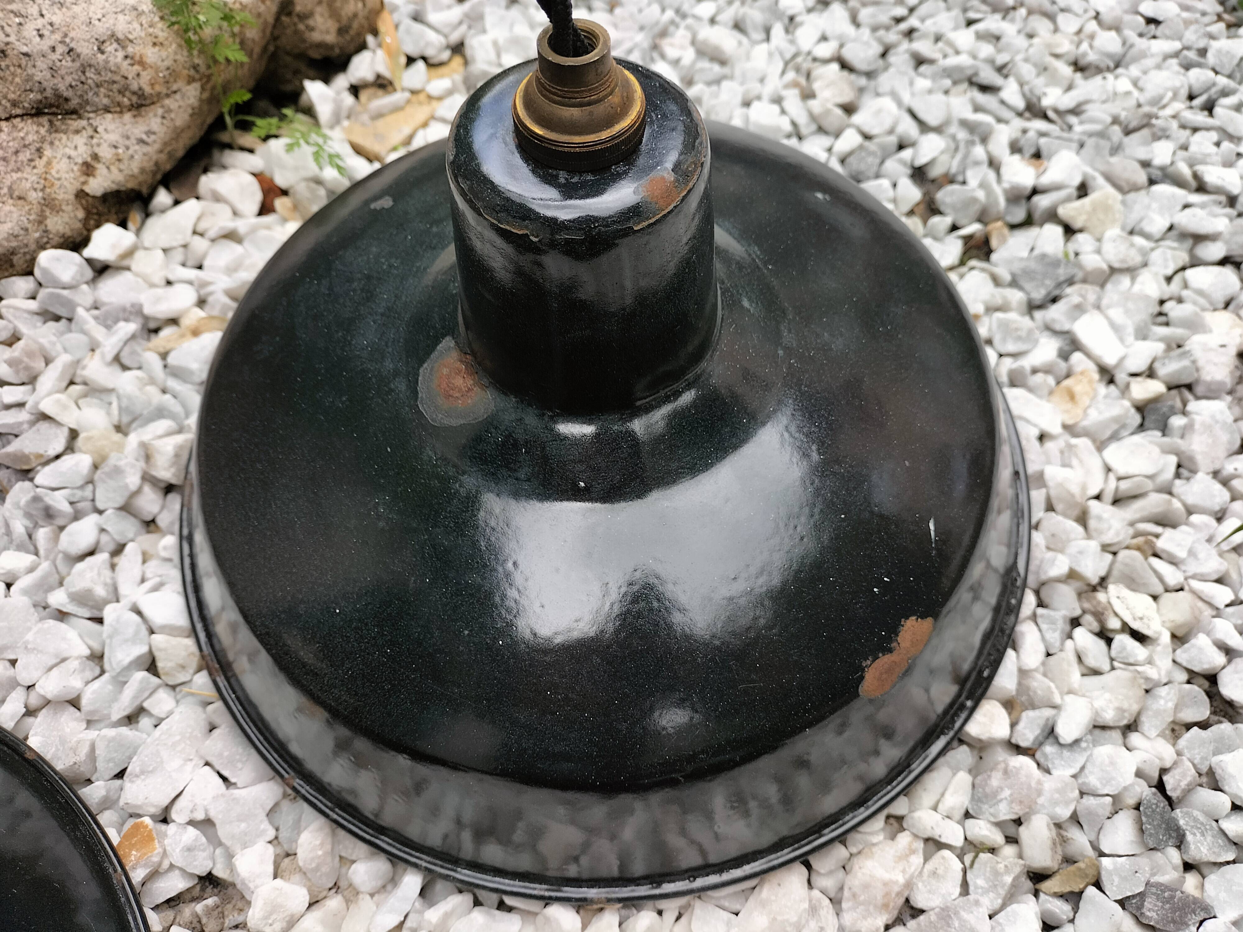 Enameled sheet metal lamps