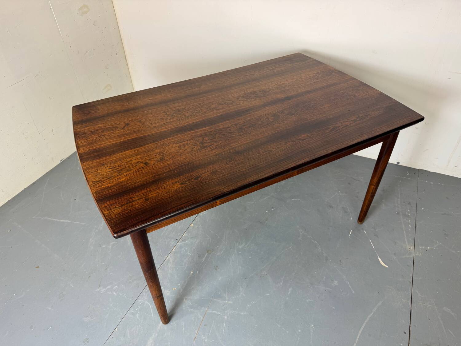 Table à manger extensible en palissandre moderniste du milieu du siècle, Danemark, années 1950