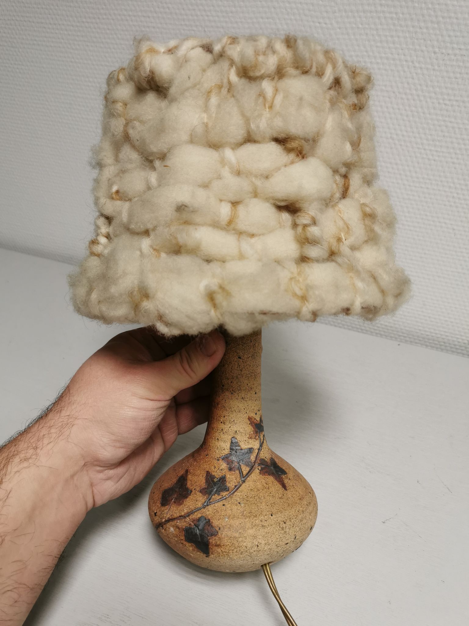 Bedside lamp and its vintage lampshade, Ceramic decoration Herbarium
