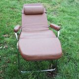 Ancienne chaise longue en simili cuir skai lama