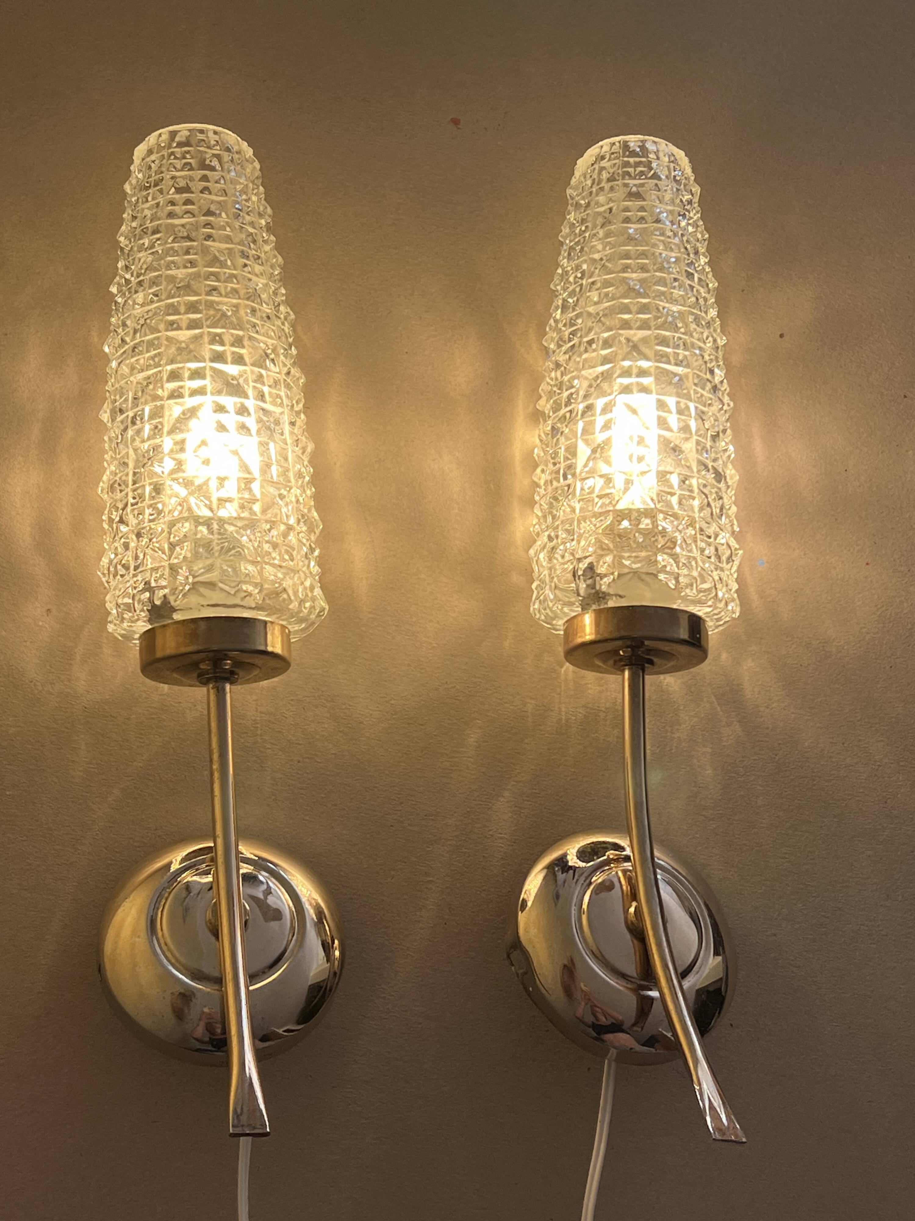 Pair of French mid-century wall lights, 1960s