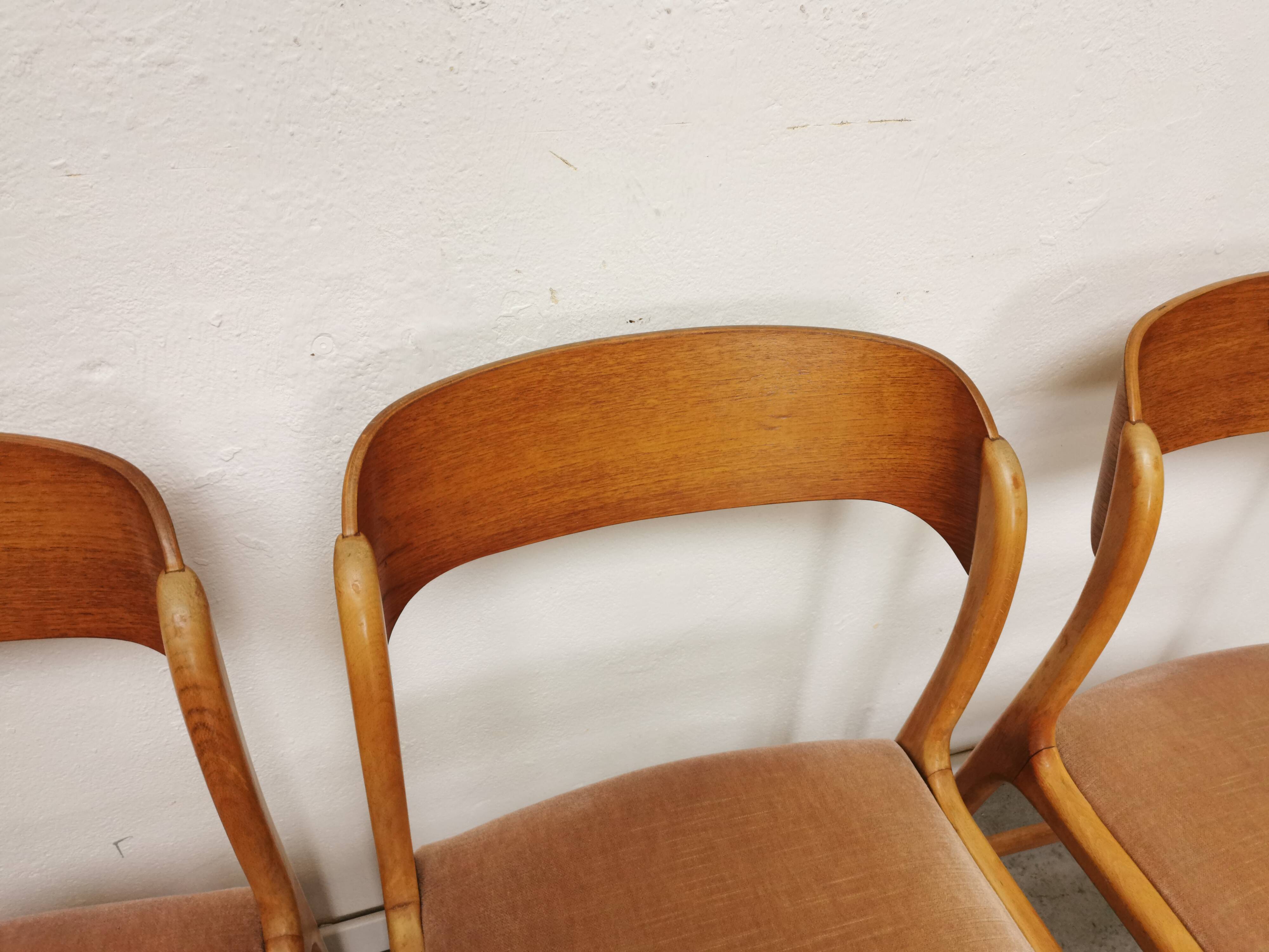 Series of 4 chairs Baumann Traineau