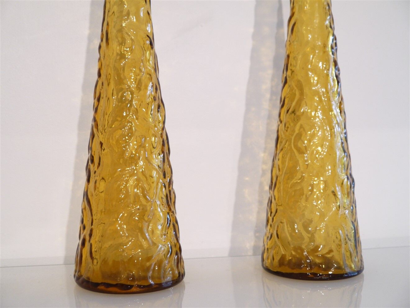 Pair of vintage Italian decanters "empoli"