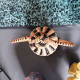 Black and orange scoubidou bottle