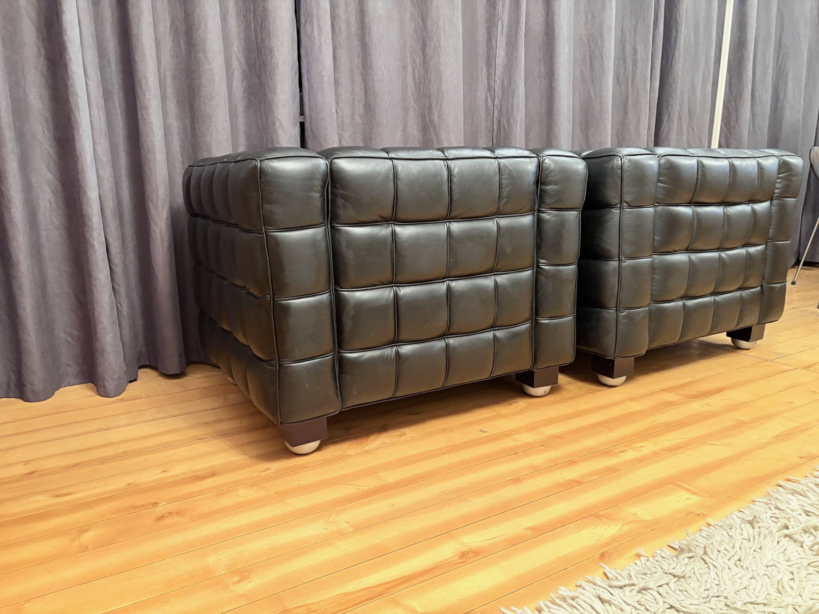 Paire de fauteuils Kubus 8020, conçus par Josef Hoffmann, Wittmann, Autriche