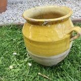 Glazed yellow terracotta jar, south-west of France.
