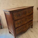 Antique oak chest of drawers