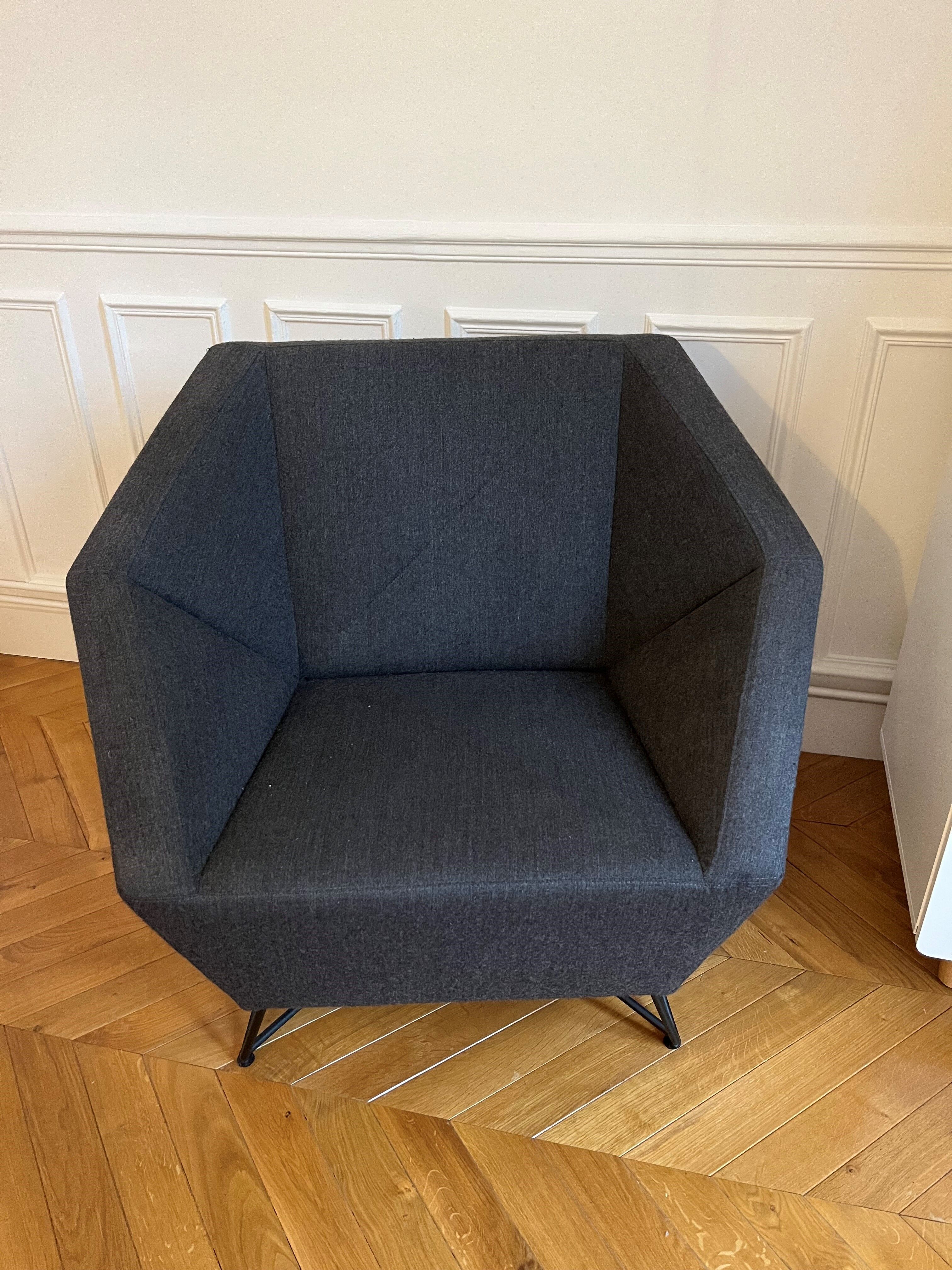 Fauteuil 3angles par Prostoria