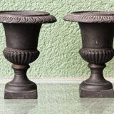 Pair of miniature Medicis vases in cast iron