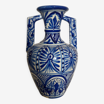 Blue and white patterned ceramic vase