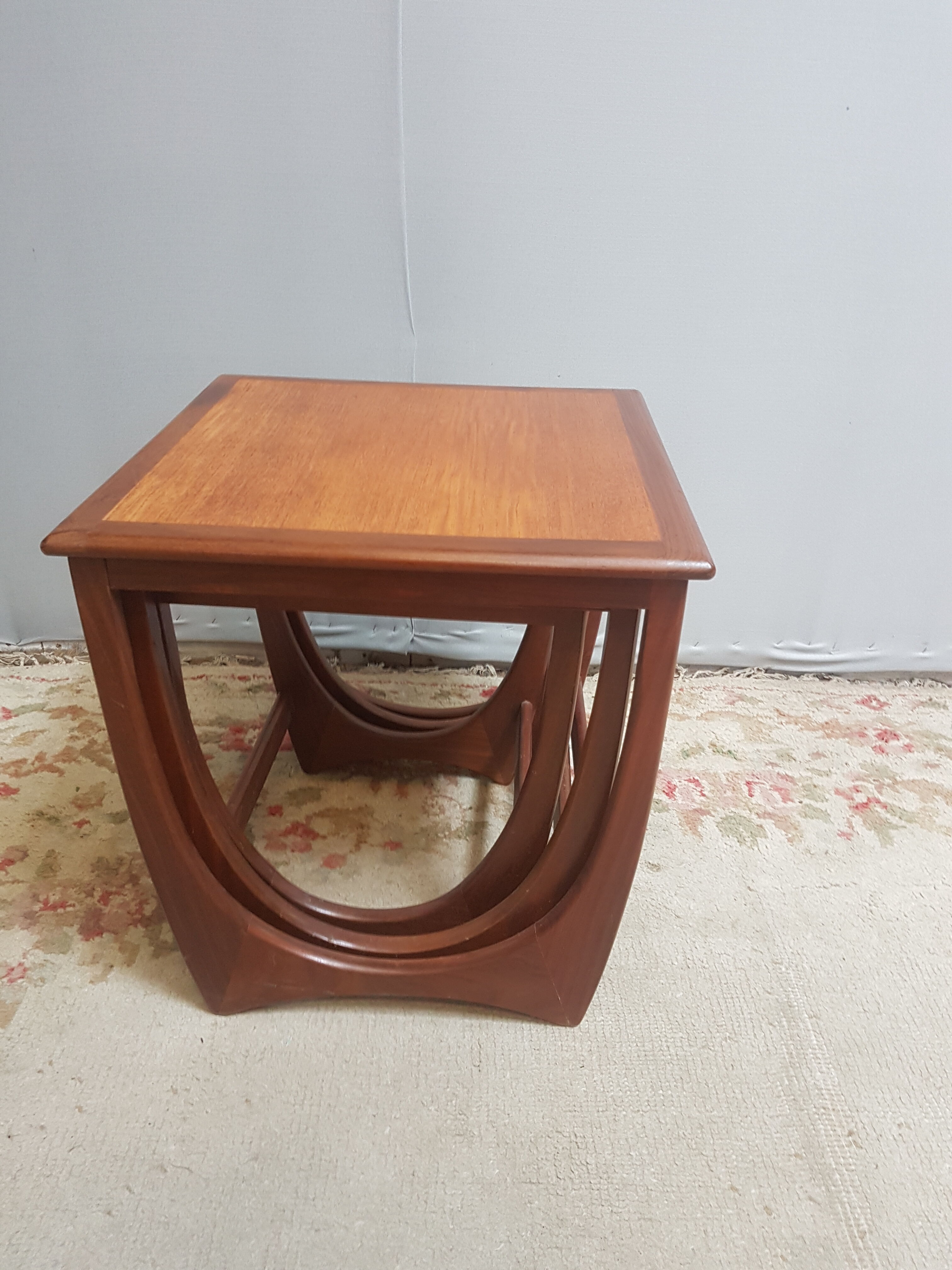 Pull out tables