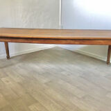 Grande table de ferme Bourguignonne en chêne époque XIX ème pieds fuseaux de forme obélisque
