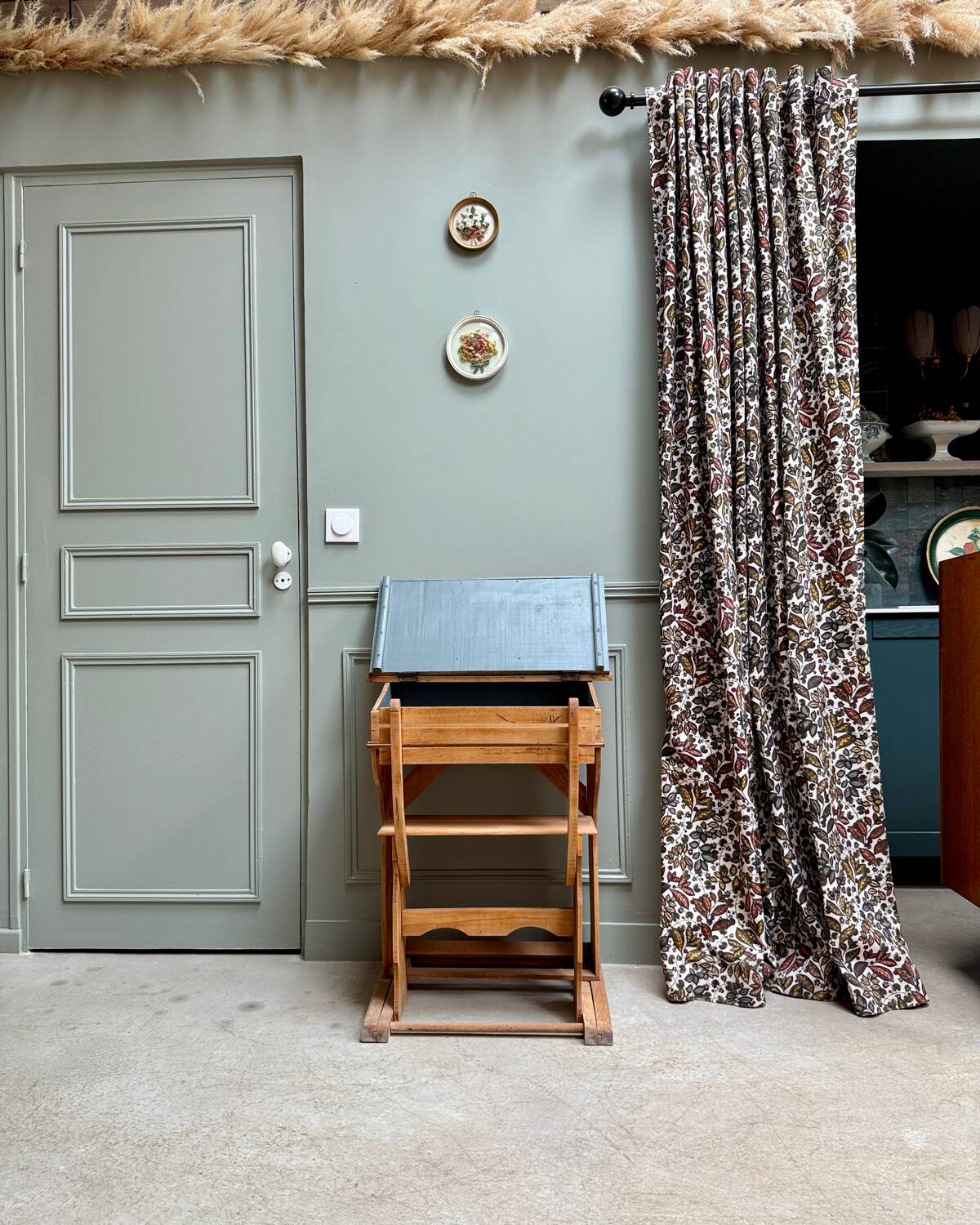 Bureau enfant avec chaise rétractable