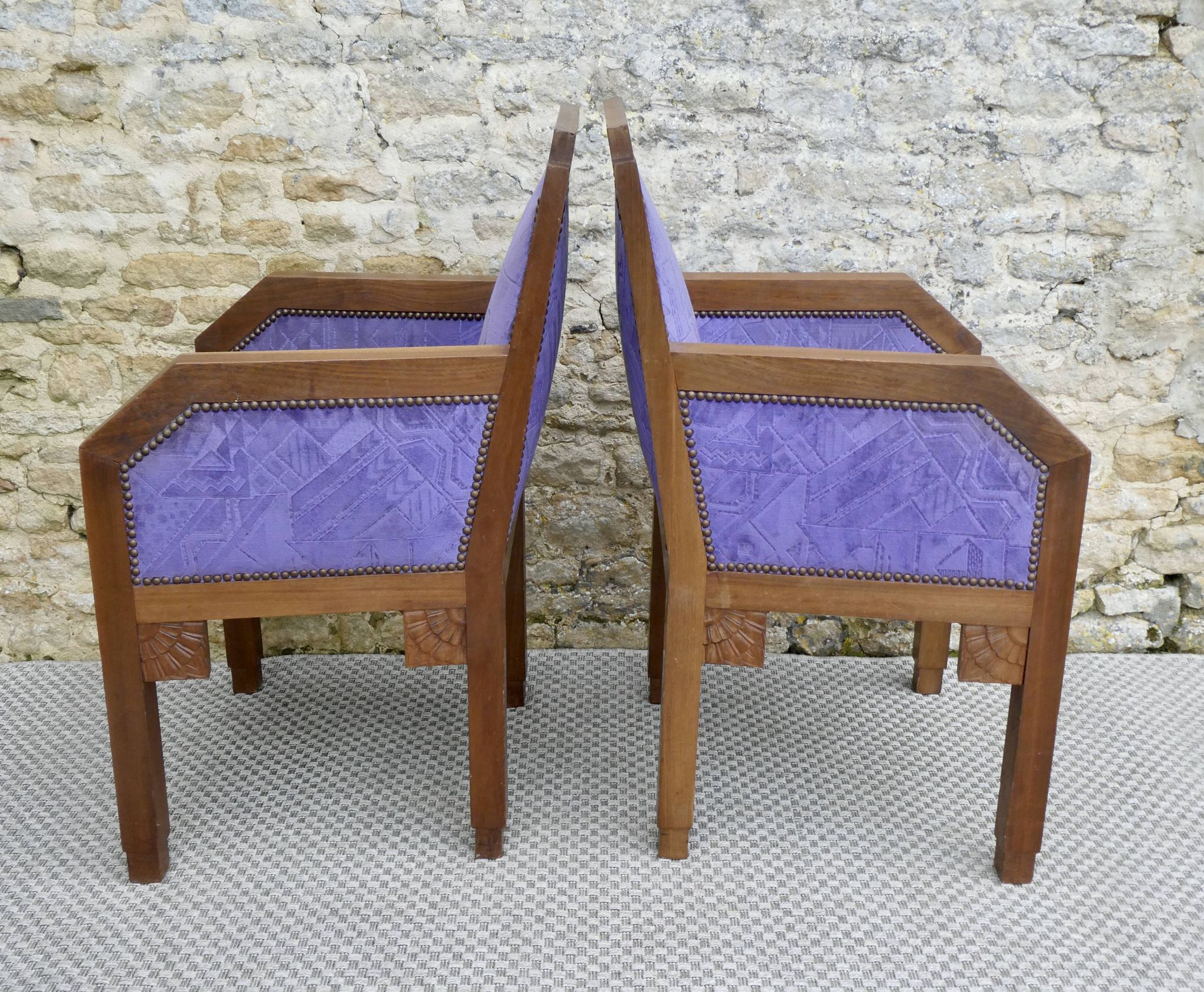 Paire de fauteuils en chêne, Ecole d'Amsterdam, années 30
