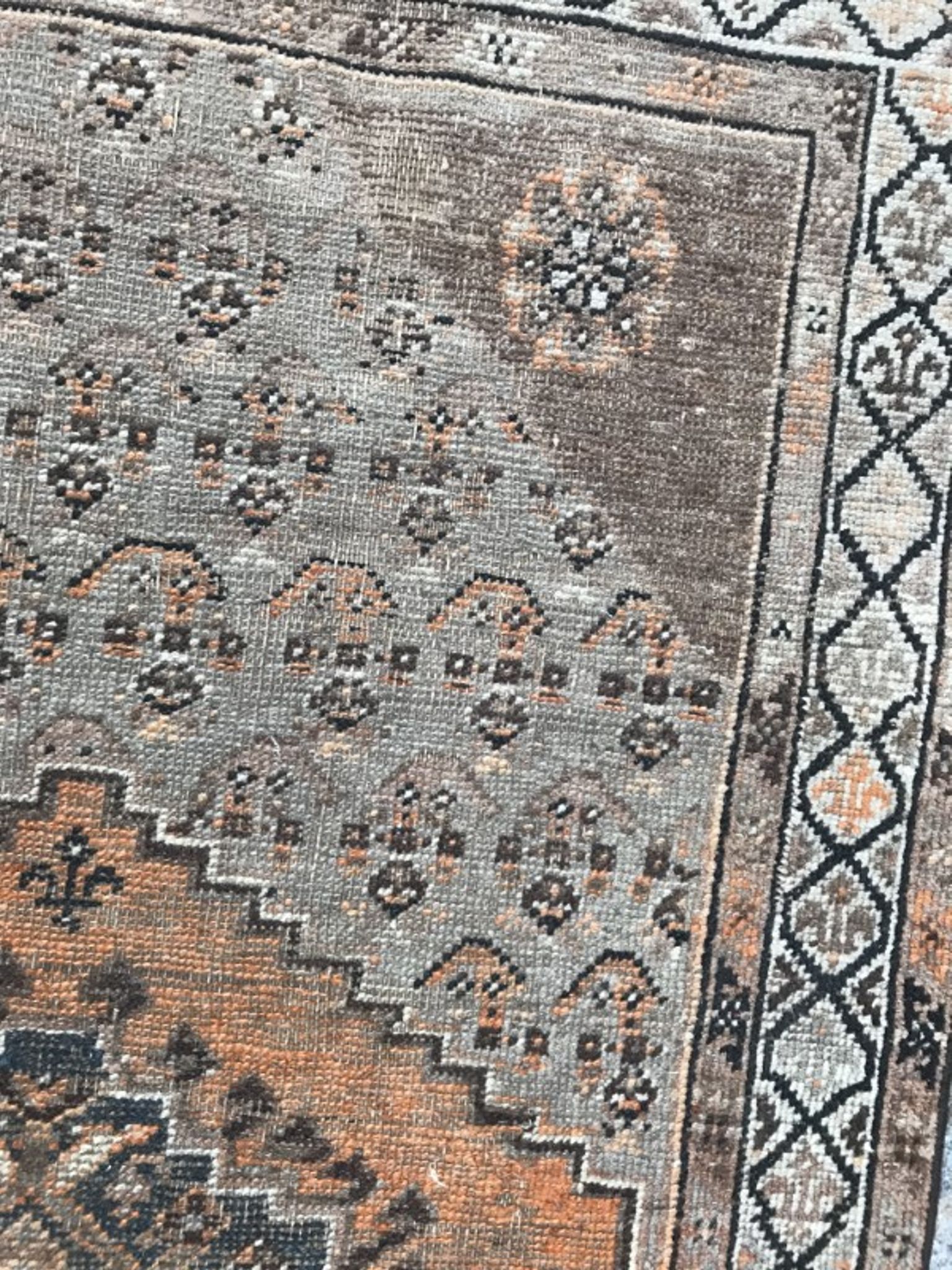 Former carpet persian north western done hand 100 x 162 cm