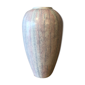Ceramic vase