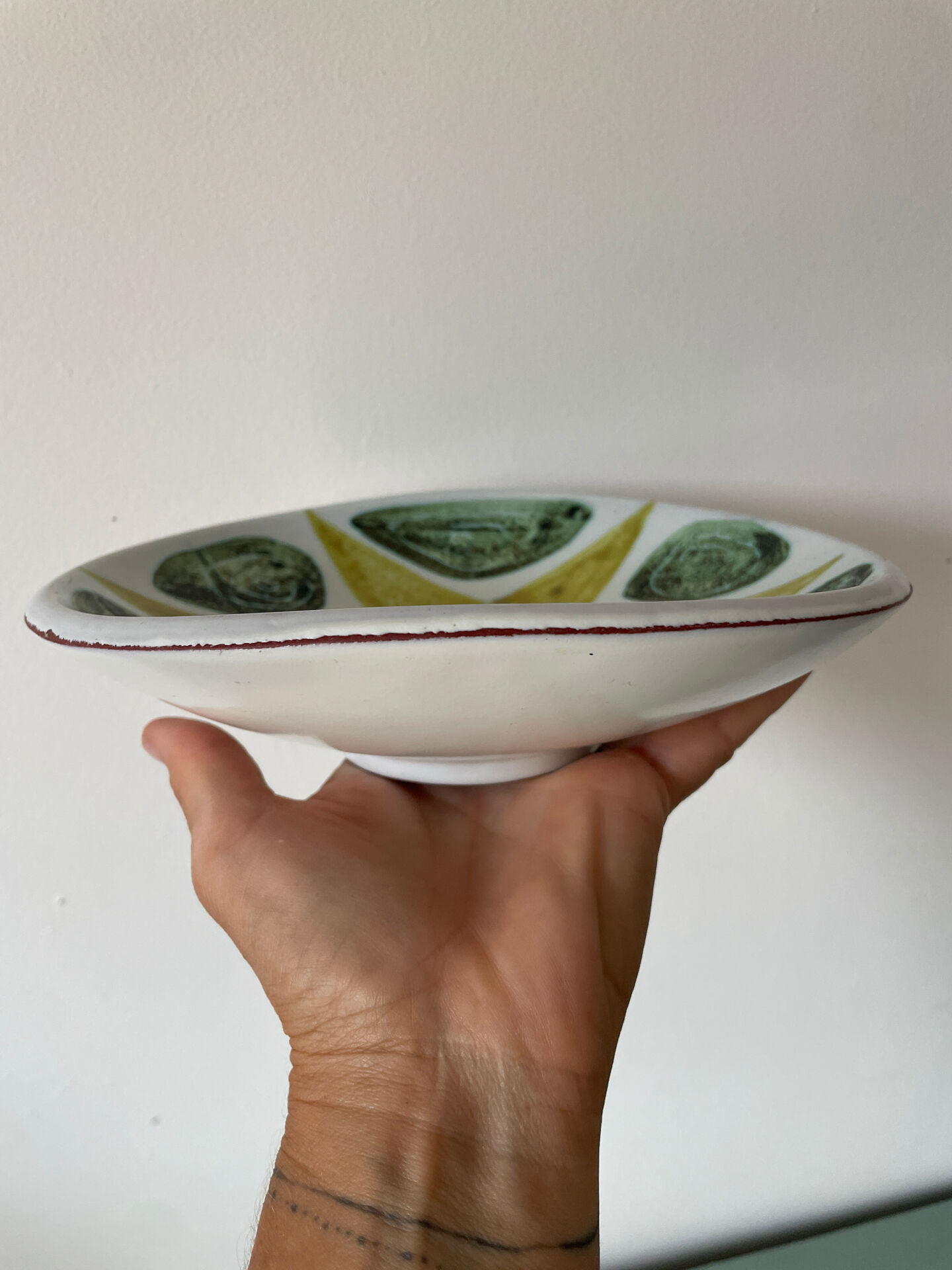 Bowl, pocket tray by Stig Lindberg, studio hand.