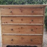 4-drawer pine chest of drawers