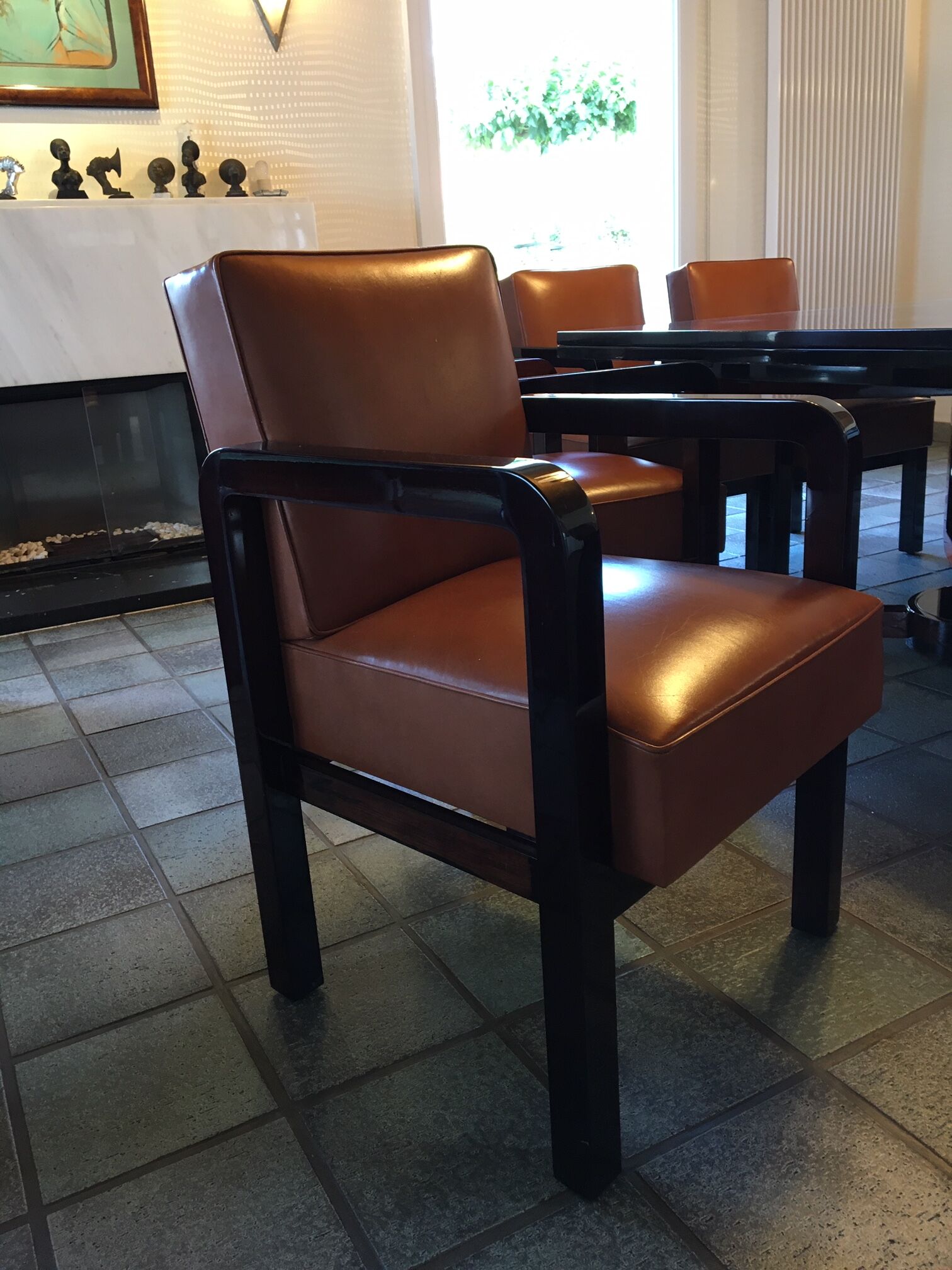 table and its 8 Art Deco chairs