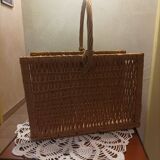 Porte revue rotin