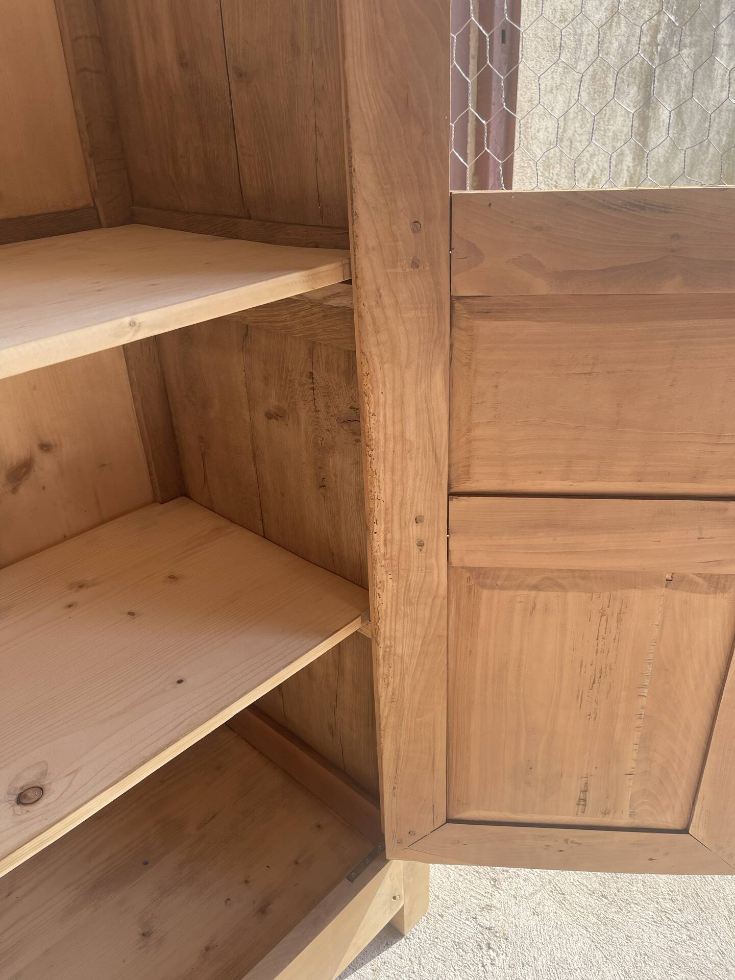 Armoire parisienne /vaisselier/bibliothèque